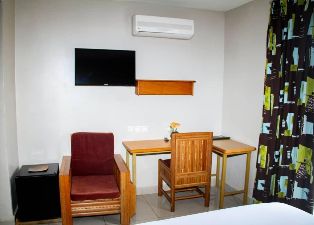 Congress Hotel Yaoundé Dış mekan fotoğraf